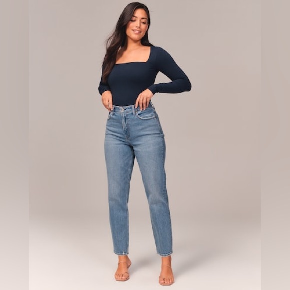 Abercrombie & Fitch Denim - Abercrombie & Fitch curve love high rise mom jean extra short inseam